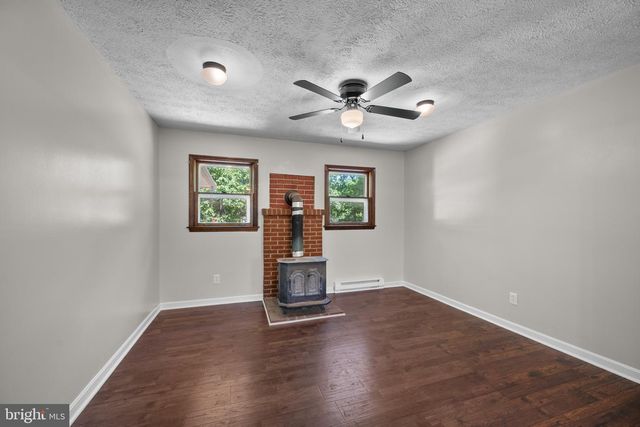 2085 CRUMS CHURCH RD, Berryville, VA 22611