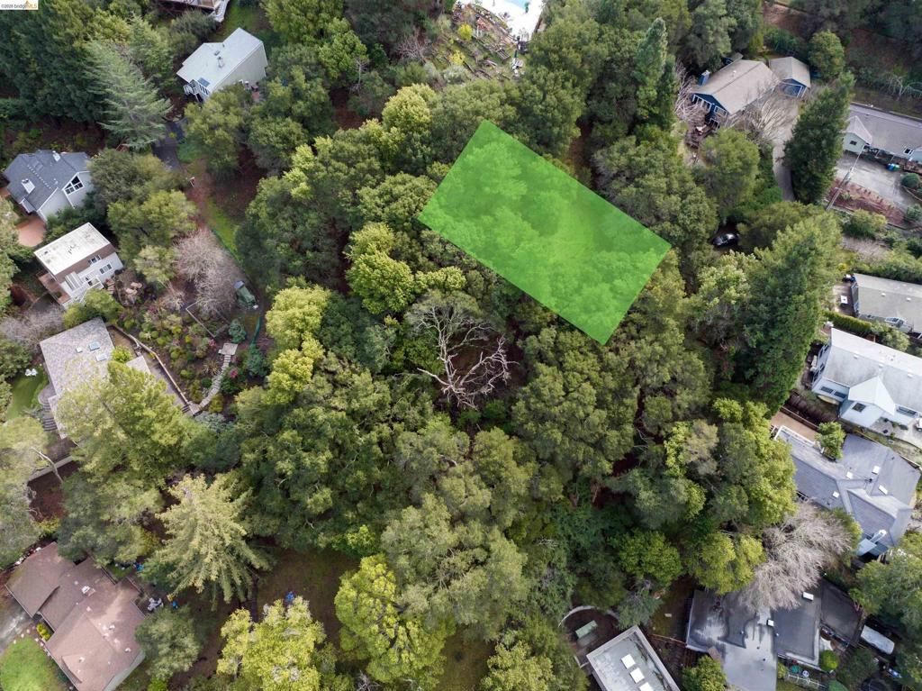 Image 10 of property listing at 20 Lucille Way, Orinda, CA 94563
