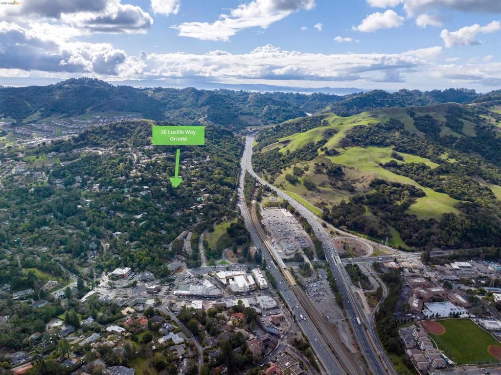 Image 17 of property listing at 20 Lucille Way, Orinda, CA 94563