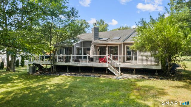 184 Bear Path Road, Hamden, CT 06514
