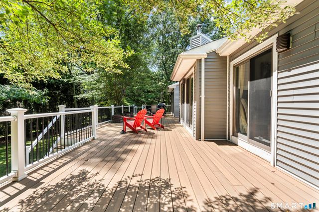 184 Bear Path Road, Hamden, CT 06514