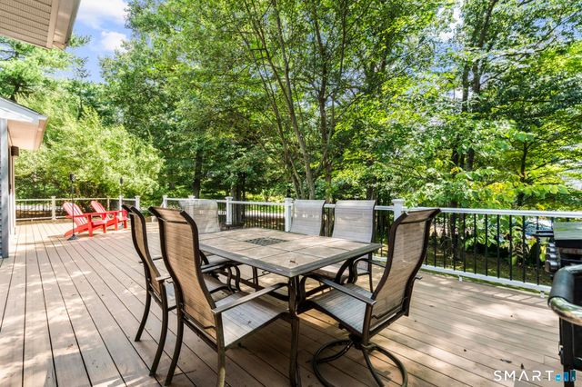 184 Bear Path Road, Hamden, CT 06514