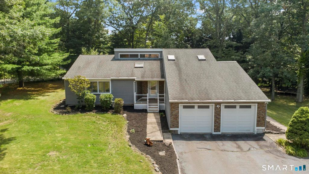 184 Bear Path Road, Hamden, CT 06514