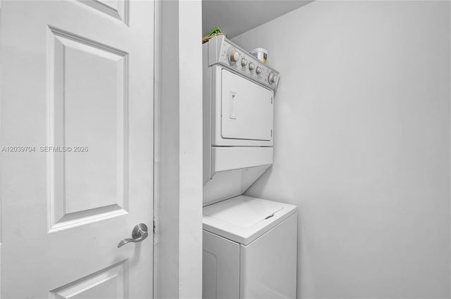 888 S Douglas Rd 910, Coral Gables, FL 33134