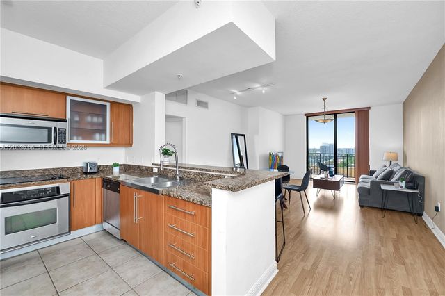 888 S Douglas Rd 910, Coral Gables, FL 33134
