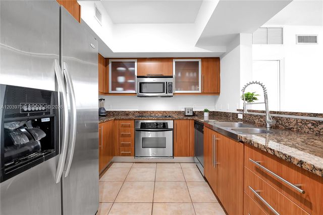 888 S Douglas Rd 910, Coral Gables, FL 33134