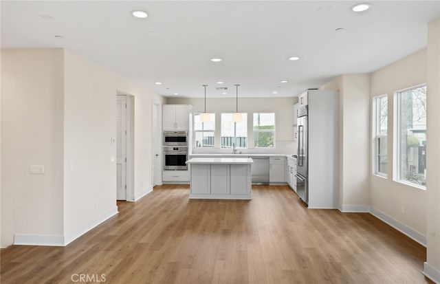 104 Kimberwick Court, Burbank, CA 91506