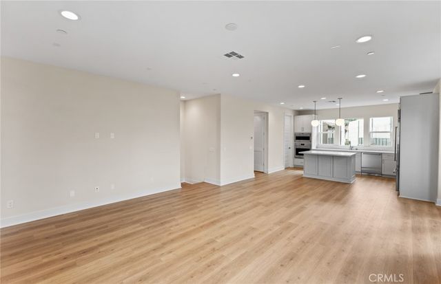 104 Kimberwick Court, Burbank, CA 91506