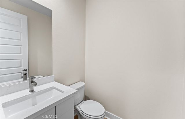 104 Kimberwick Court, Burbank, CA 91506