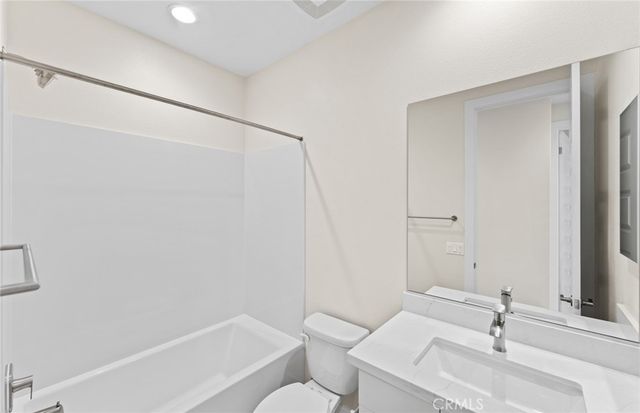 104 Kimberwick Court, Burbank, CA 91506