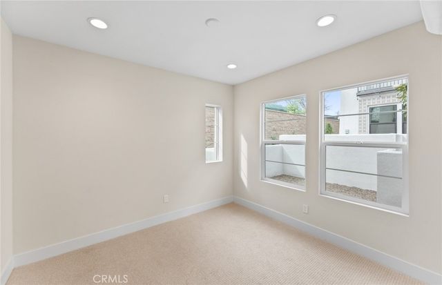 104 Kimberwick Court, Burbank, CA 91506