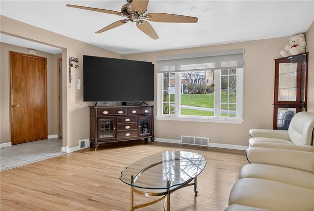 455 Grace St, Baldwin Boro, PA 15236