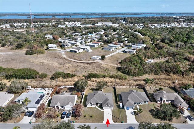 170 Spring Valley Avenue, Sebastian, FL 32958