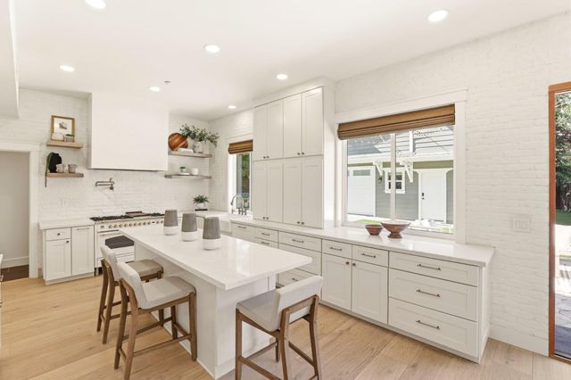 211 Woodland Court, Livermore, CA 94550