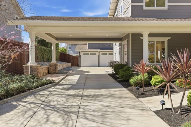 211 Woodland Court, Livermore, CA 94550