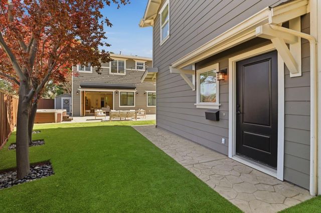 211 Woodland Court, Livermore, CA 94550