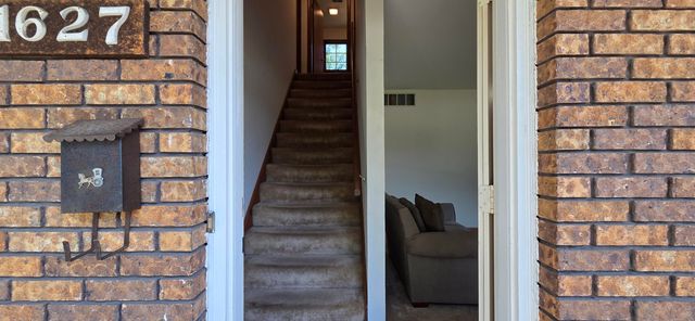 1627 Ridge Road, Munster, IN 46321
