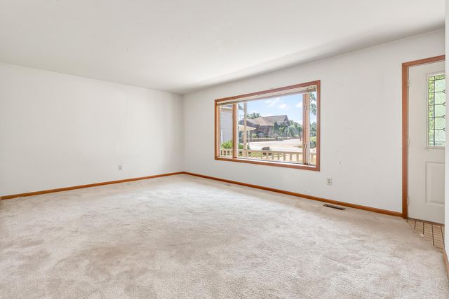 1627 Ridge Road, Munster, IN 46321