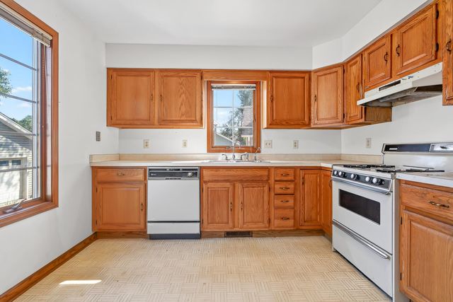 1627 Ridge Road, Munster, IN 46321