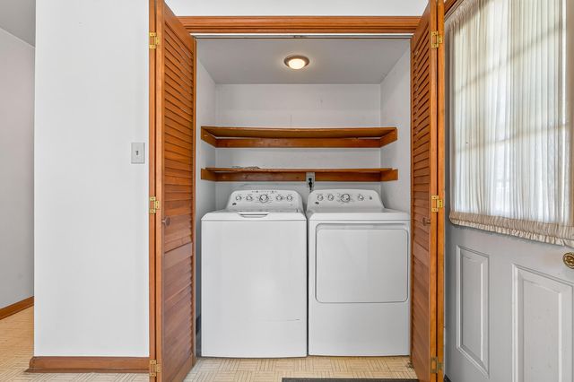 1627 Ridge Road, Munster, IN 46321