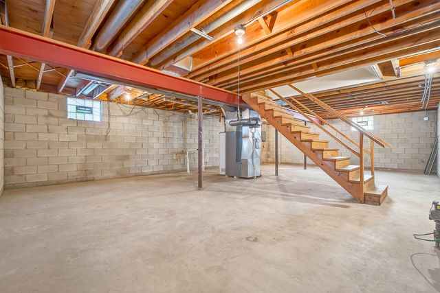 1627 Ridge Road, Munster, IN 46321