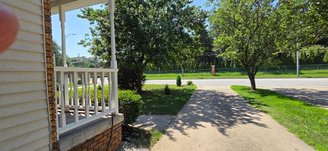 1627 Ridge Road, Munster, IN 46321