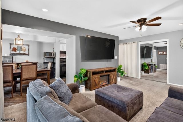 248 Alpine Way B, Woodbridge Twp., NJ 07095