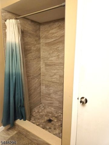 248 Alpine Way B, Woodbridge Twp., NJ 07095