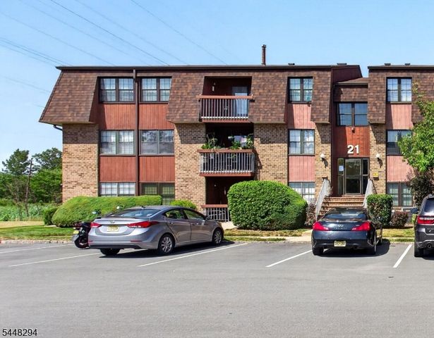 248 Alpine Way B, Woodbridge Twp., NJ 07095