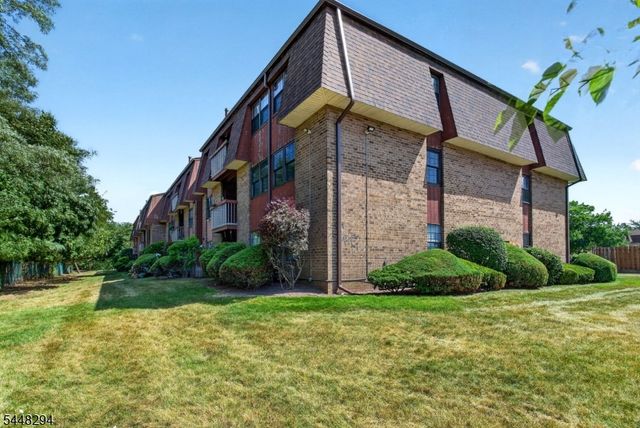 248 Alpine Way B, Woodbridge Twp., NJ 07095