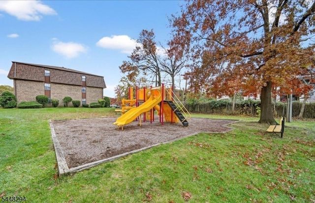 248 Alpine Way B, Woodbridge Twp., NJ 07095