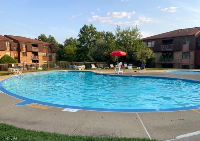 248 Alpine Way B, Woodbridge Twp., NJ 07095