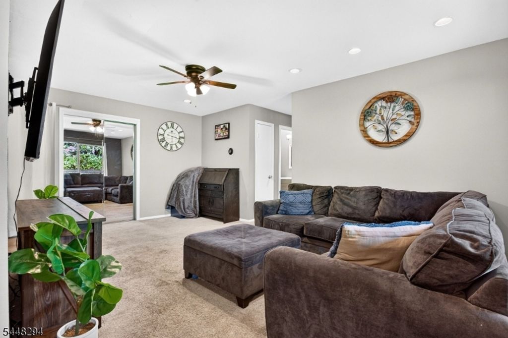 248 Alpine Way B, Woodbridge Twp., NJ 07095