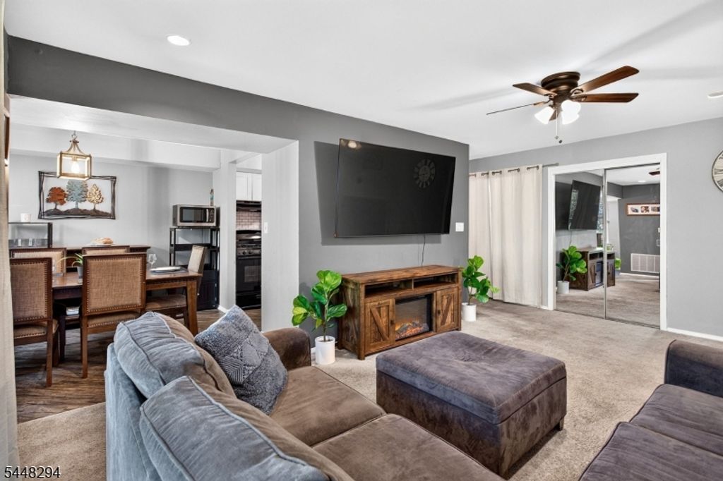 248 Alpine Way B, Woodbridge Twp., NJ 07095 — photo 2