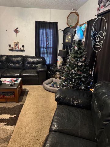 400 Elm Street, Waterloo, IA 50703