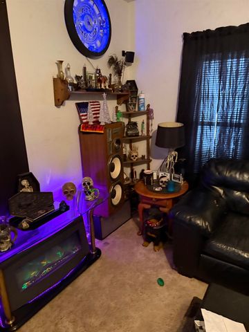 400 Elm Street, Waterloo, IA 50703