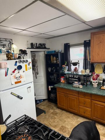 400 Elm Street, Waterloo, IA 50703