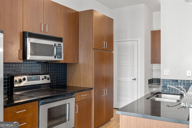 943 Peachtree Street NE 2009, Atlanta, GA 30309