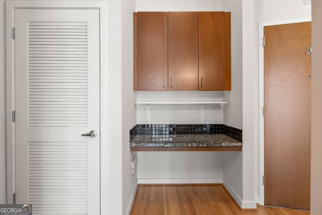 943 Peachtree Street NE 2009, Atlanta, GA 30309