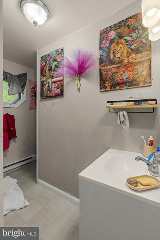 123 W MAIN ST, Hershey, PA 17033