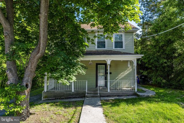 123 W MAIN ST, Hershey, PA 17033