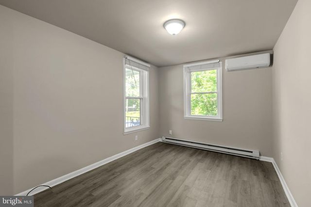 123 W MAIN ST, Hershey, PA 17033