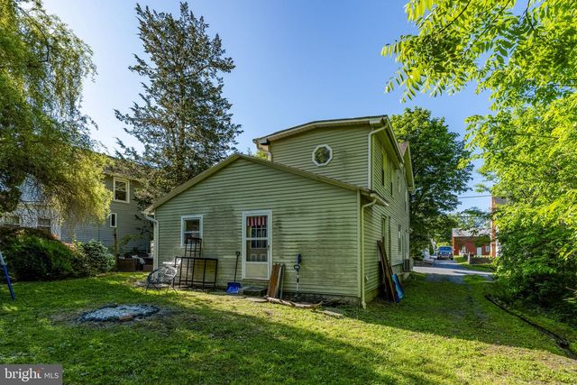 123 W MAIN ST, Hershey, PA 17033