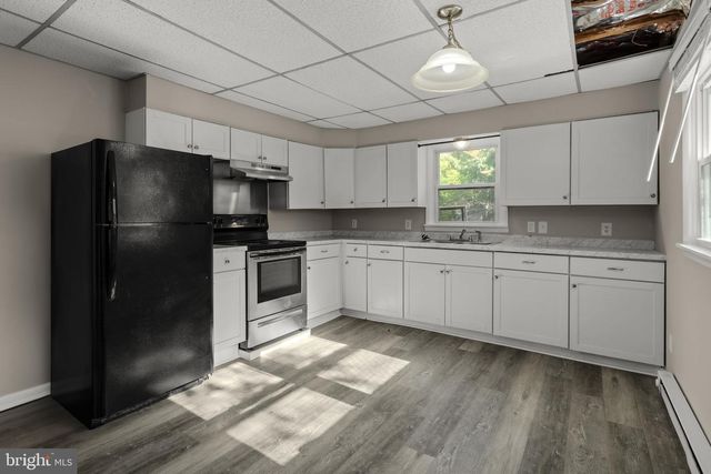 123 W MAIN ST, Hershey, PA 17033