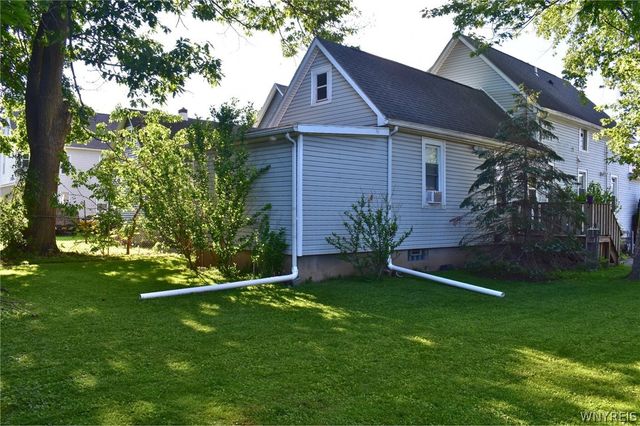 31 Elkhart Street, Lackawanna, NY 14218