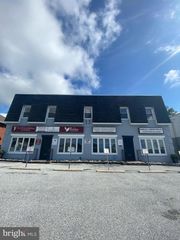 13 SAINT ALBANS CIR #B, Newtown Square, PA 19073