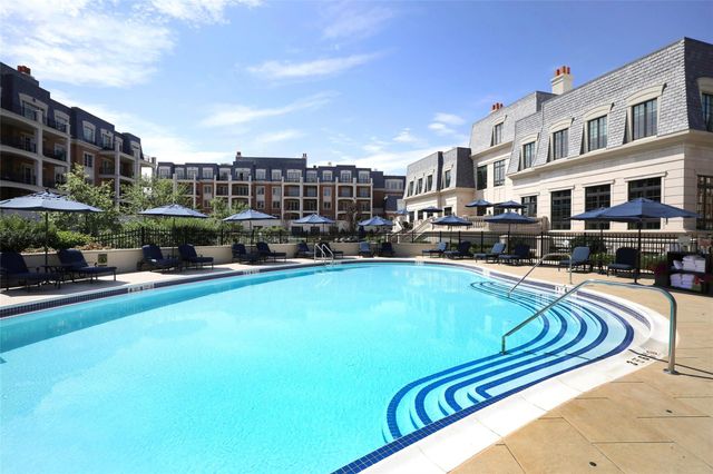 1000 Royal Court 1106, North Hills, NY 11040