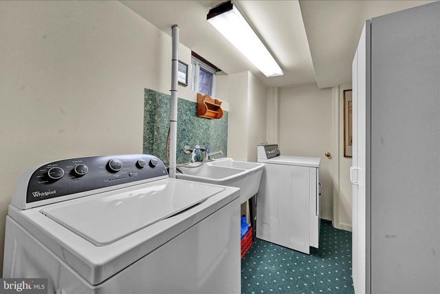 526 ARGYLE RD, Drexel Hill, PA 19026