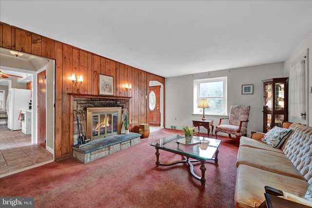 526 ARGYLE RD, Drexel Hill, PA 19026