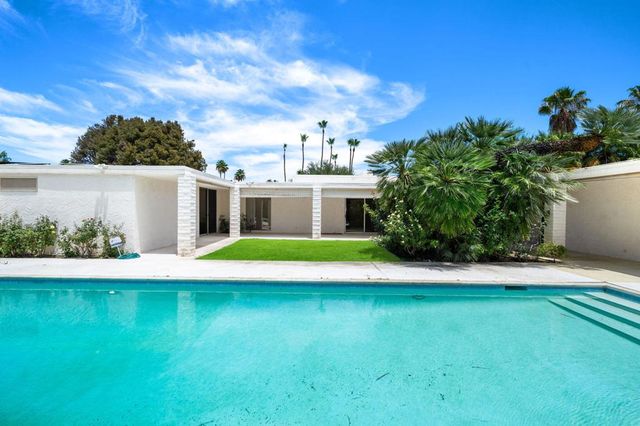 72828 Joshua Tree Street, Palm Desert, CA 92260